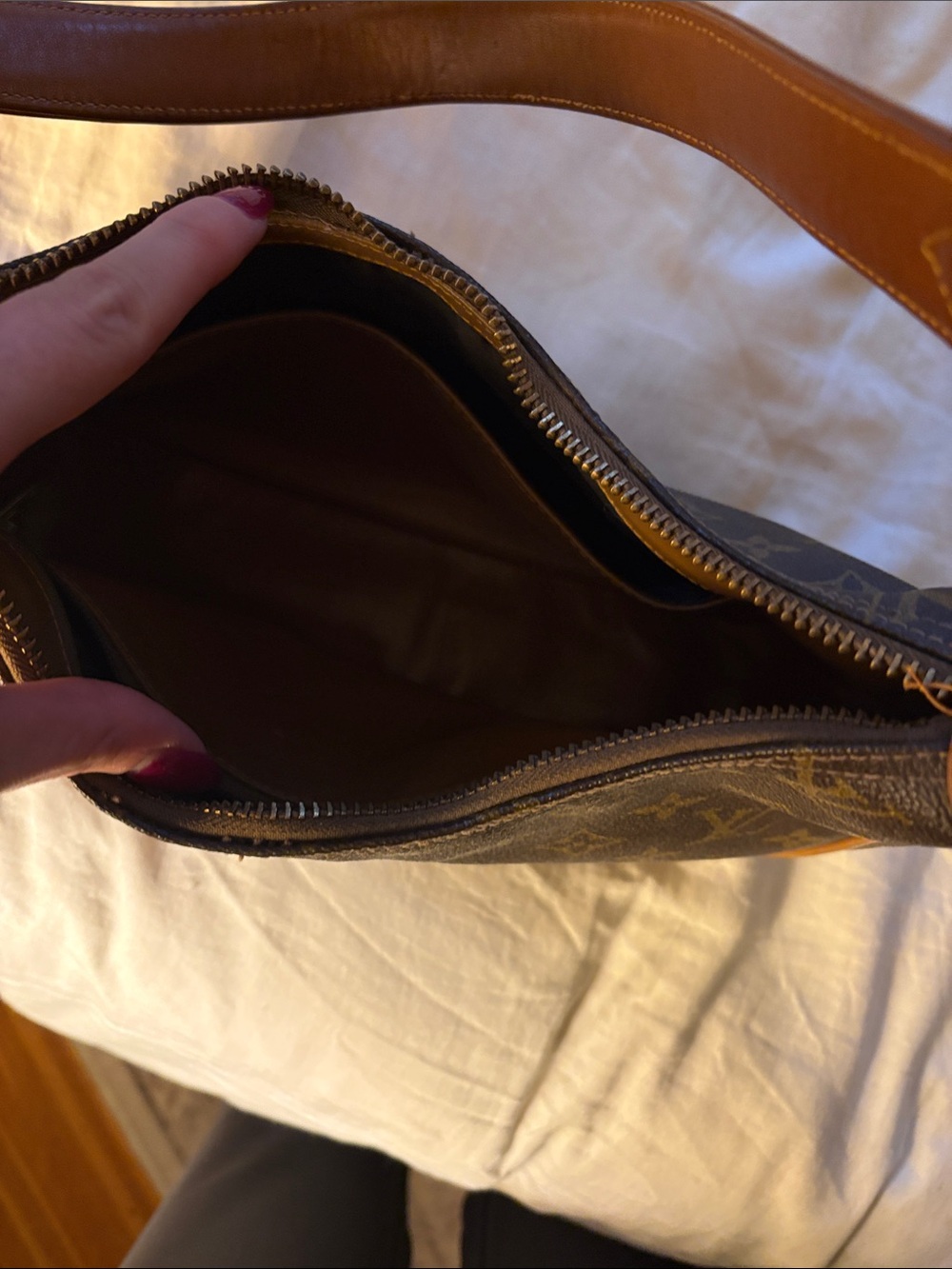 Louis Vuitton Monogram Canvas Shoulder Bag in Brown and Tan - Picture 3 of 7